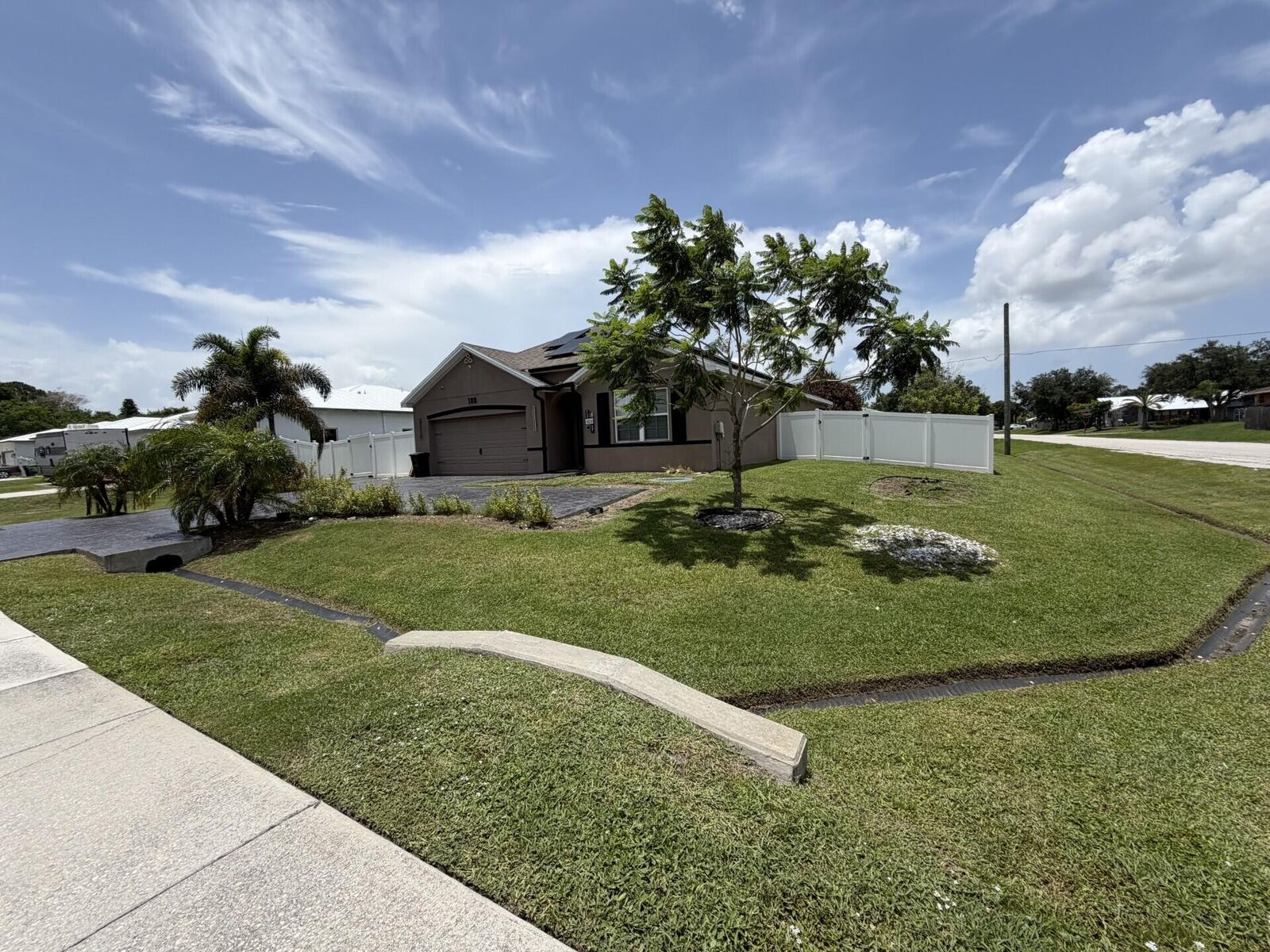 Property Photo:  103 SW Oakridge Drive  FL 34984 