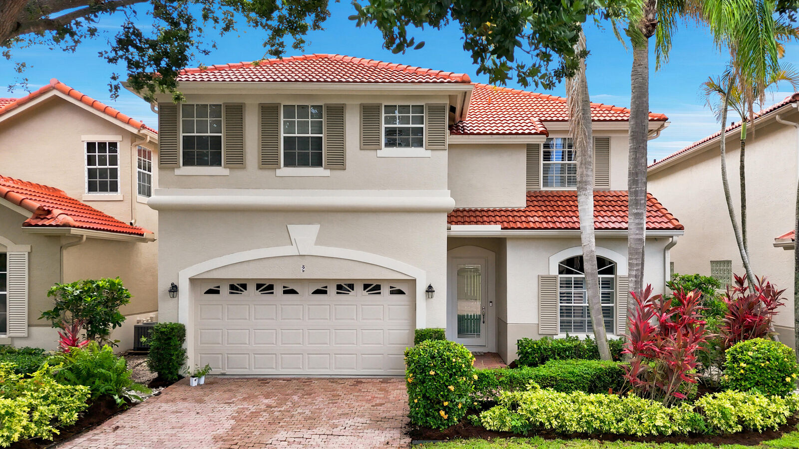 Property Photo: 2 Monterey Pointe Drive FL 33418