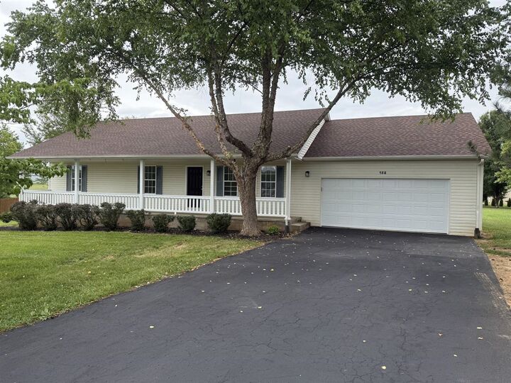 Property Photo: 158 Pembroke Court KY 42101