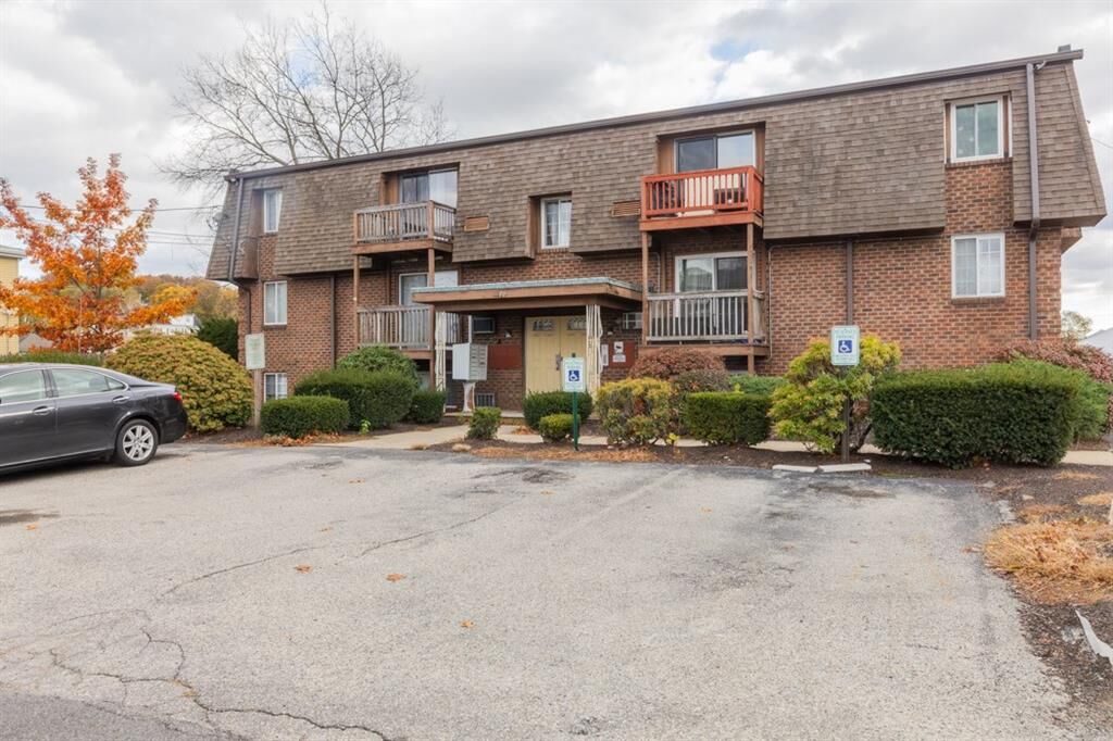 Property Photo:  10 Josephine Street 205  RI 02904 