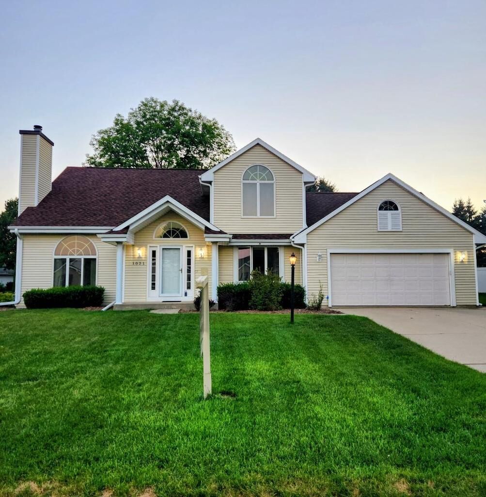 Property Photo:  1021 Burnwyck Drive  WI 53546 