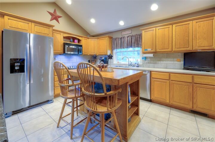 Property Photo:  1352 Slate Run Road  IN 47150 