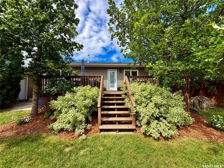 Property Photo:  208 James Street  SK S0K 2L0 