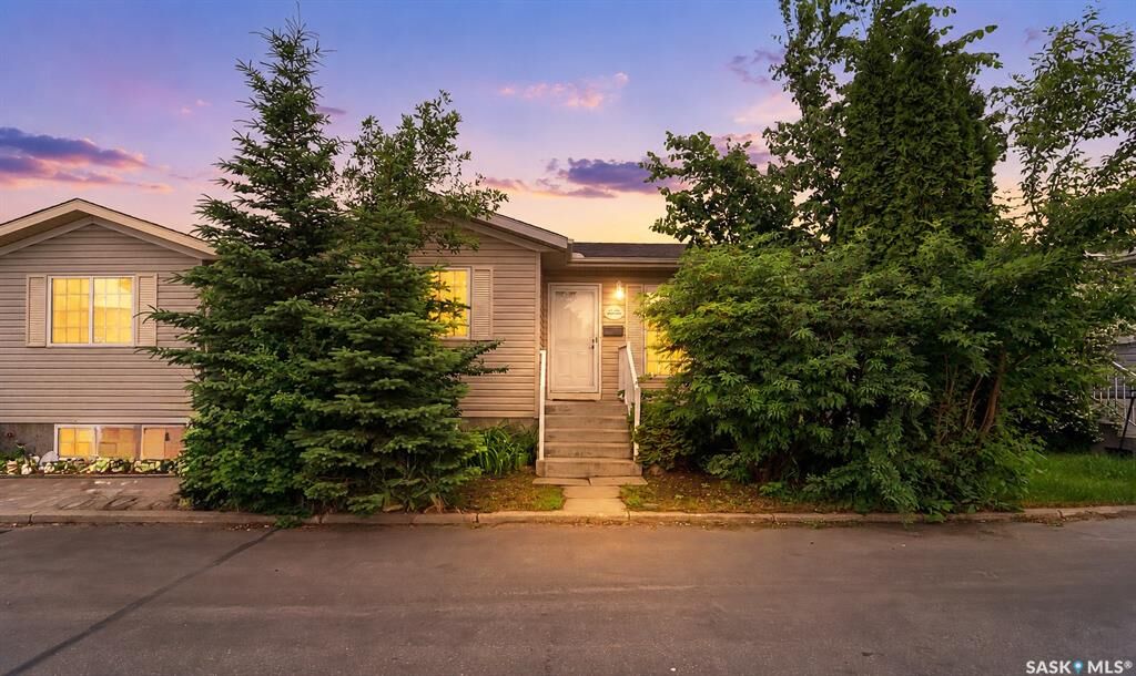 Property Photo:  127 Gropper Crescent 14  SK S7M 5W2 