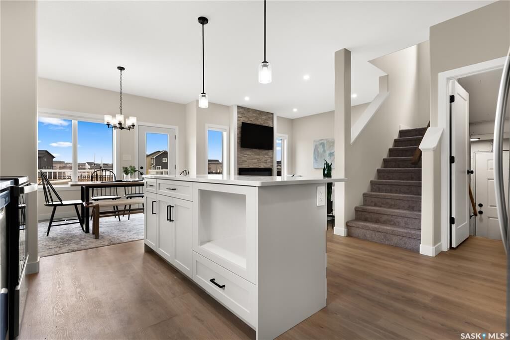 Property Photo:  329 Cockcroft Street  SK S7V 1Y8 