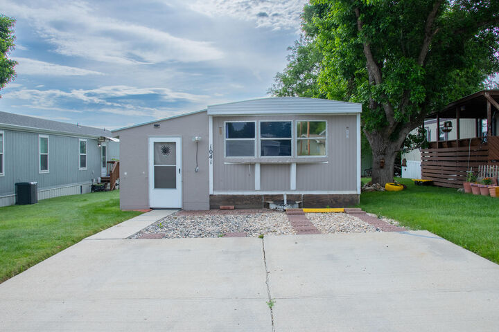 Property Photo:  1041 Bellevue Avenue  WY 82801 