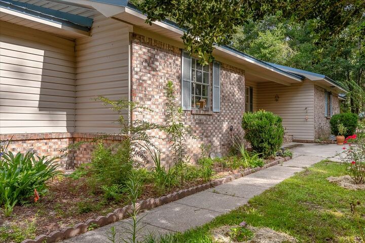 Property Photo:  429 N Bob Street  AL 36318 