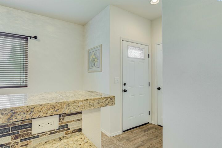 Property Photo:  588 N Harrison Place  WA 99336 