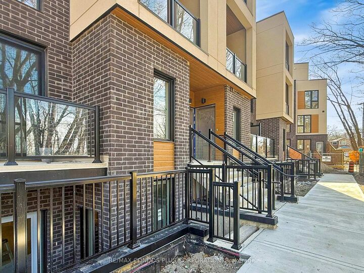 Property Photo:  170 Clonmore Drive 5  ON M1N 0B9 