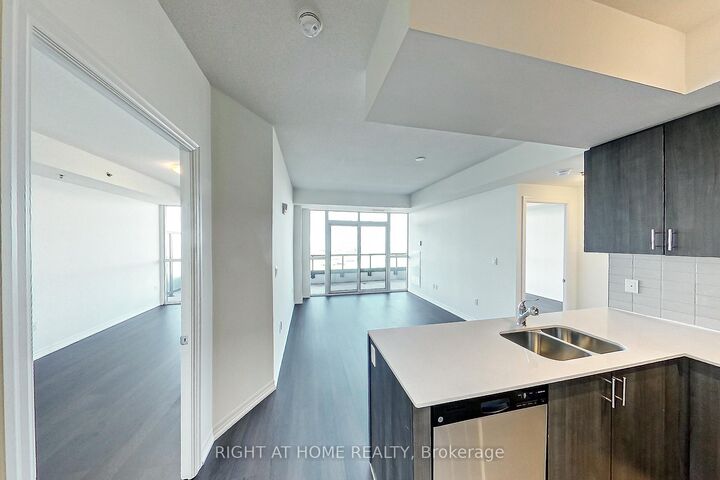 Property Photo:  560 North Service Road 807  ON L3M 0G1 