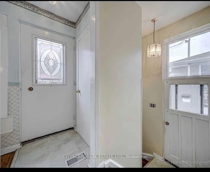 Property Photo: 101 Overture Road ON M1E 2W3