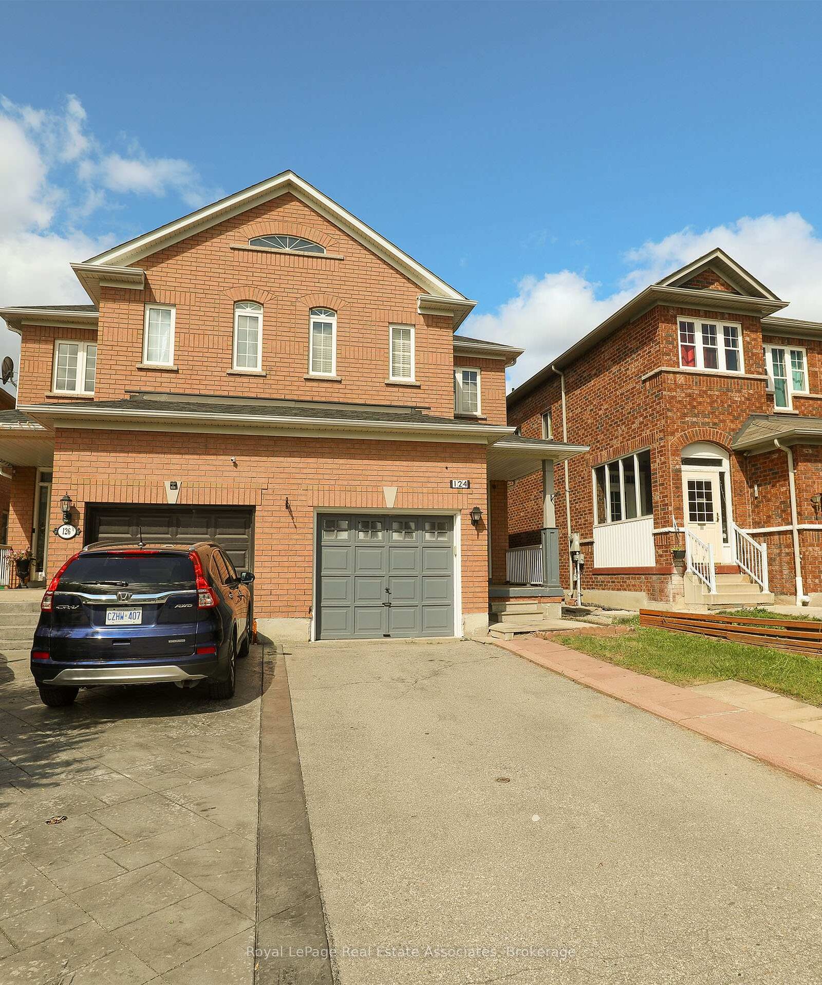 Property Photo: 124 Nathaniel Crescent ON L6Y 5M3
