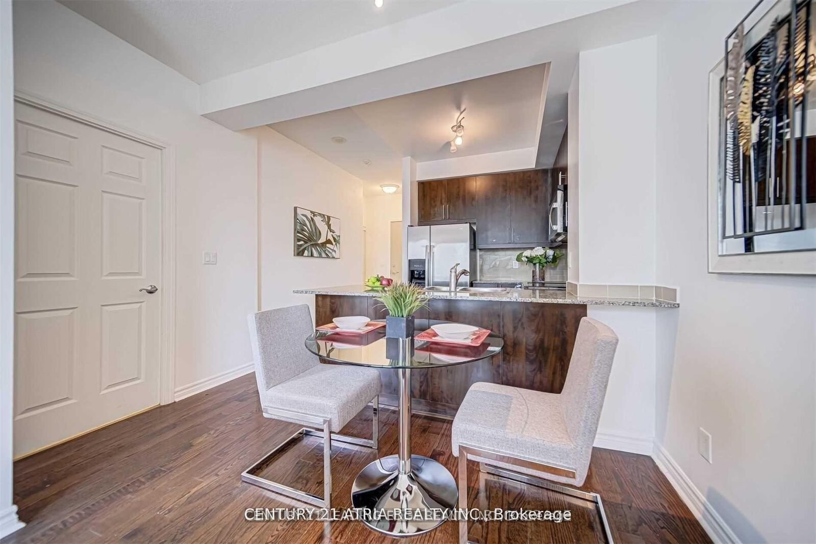Property Photo: 18 Holmes Avenue 1109 ON M2N 0E1