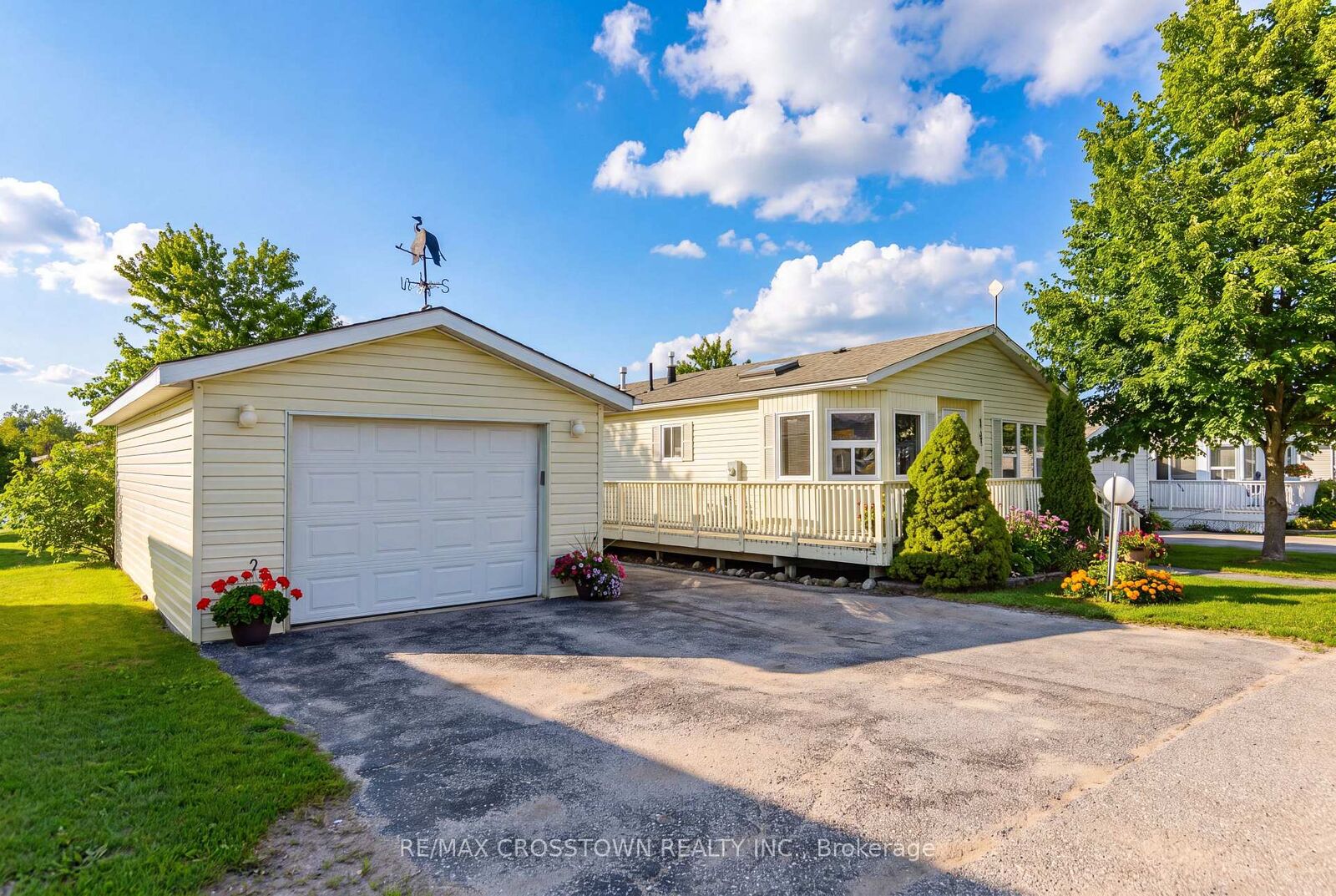 Property Photo: 4101 Wesley Street ON L3V 0V4
