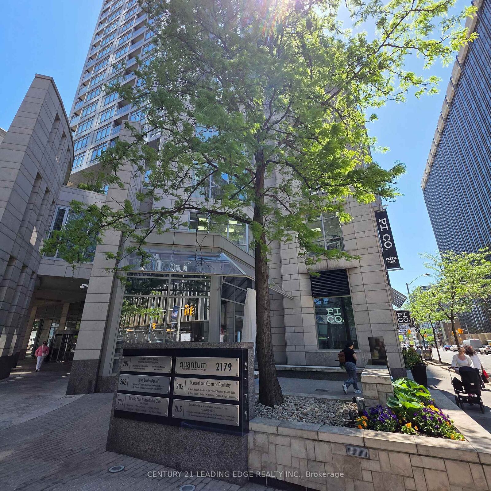 Property Photo:  2191 Yonge Street 2210  ON M4S 3H8 