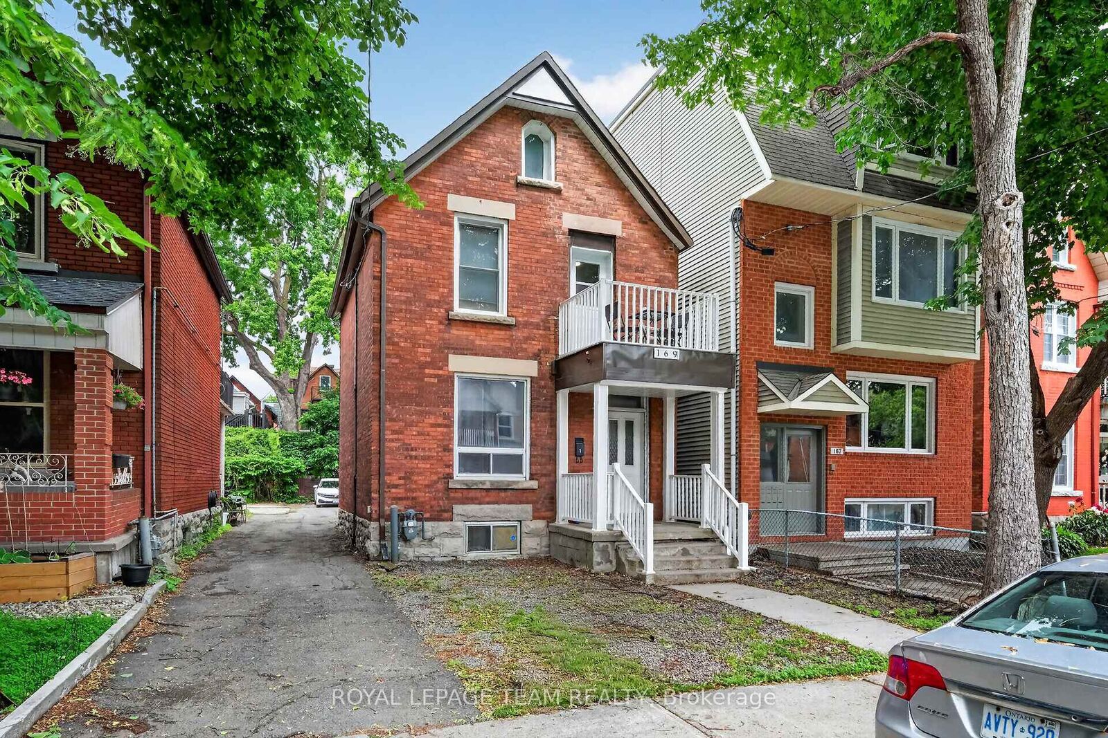 Property Photo:  169 Florence Street  ON K1R 5N3 