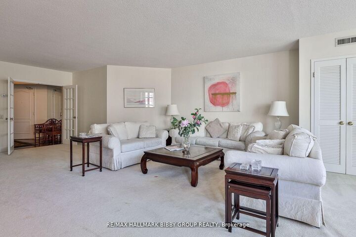 Property Photo: 159 Frederick Street 601 ON M5A 4P1