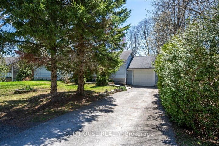 Property Photo: 32 McLeish Drive ON L0K 1W0