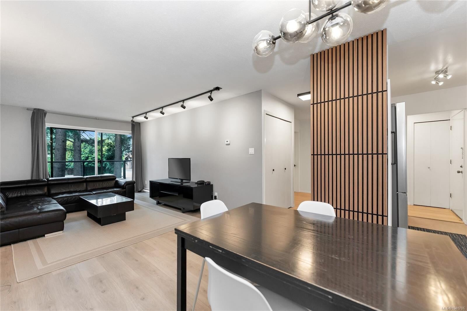 Property Photo:  2022 Foul Bay Rd #212  BC V8R 5A9 