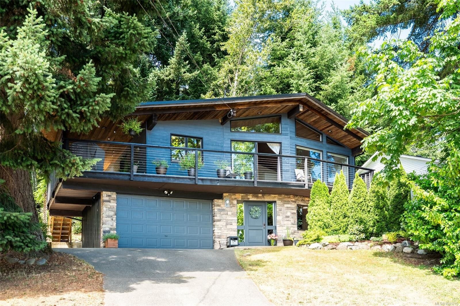 Property Photo: 1819 Deborah Dr BC V9L 5A9