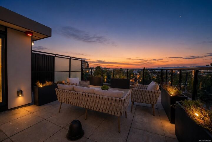 Property Photo:  896 Wollaston Rd #Th1  BC V9A 5A8 