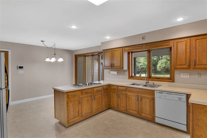 Property Photo:  11 West St  PA 15076 