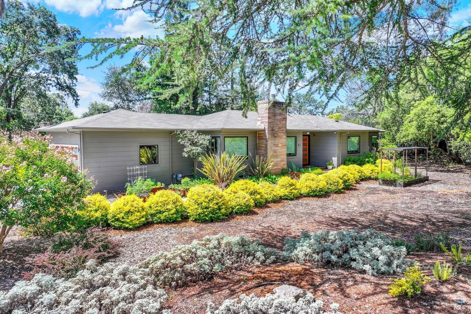 Property Photo:  3 Rosemont Circle  CA 94558 