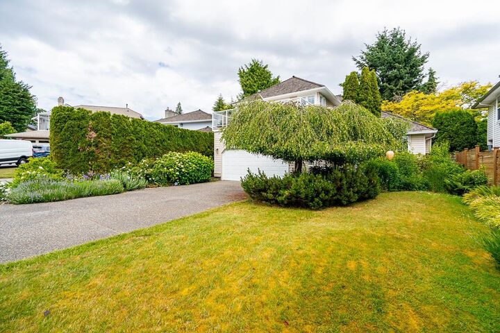 Property Photo: 954 160B Street BC V4A 9A7