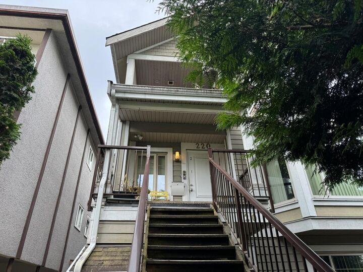 Property Photo: 220 E 15th Avenue BC V5T 2P9