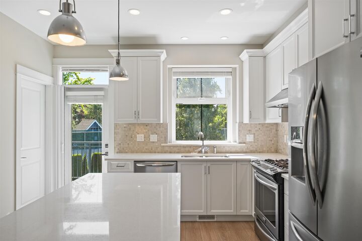 Property Photo: 3303 Rosemary Heights Crescent 2 BC V3Z 0K7