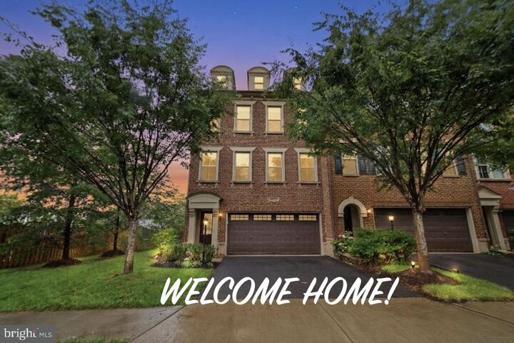 Property Photo:  42567 Dreamweaver Drive  VA 20148 