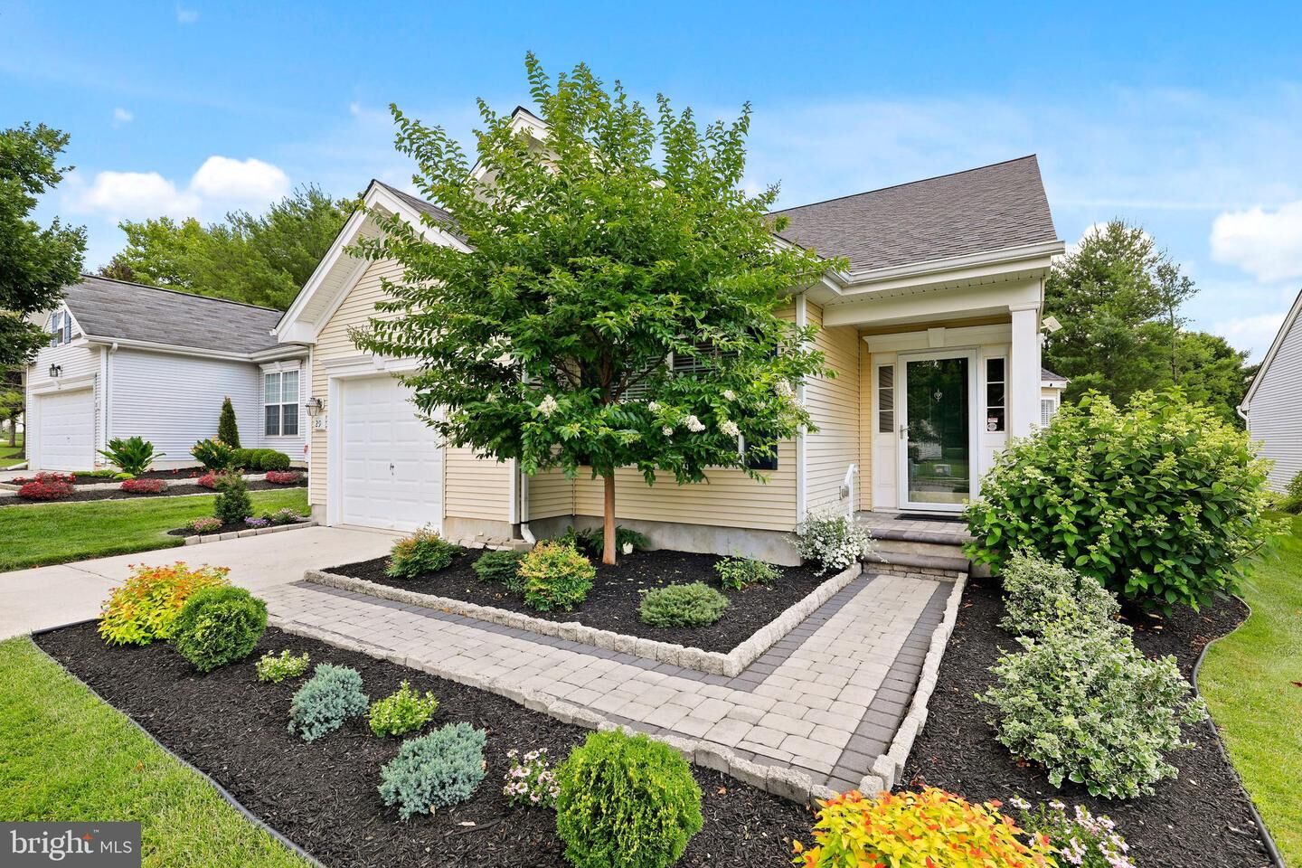 Property Photo:  29 Mansion Drive  NJ 08085 
