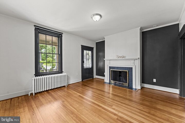 Property Photo:  107 Walnut  VA 20117 