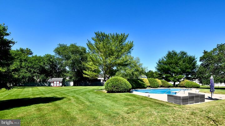 Property Photo:  24 Jamie Drive  NJ 08080 