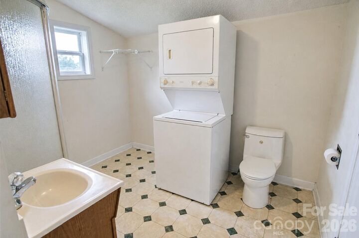 Property Photo:  275 Noel Road  NC 28634 