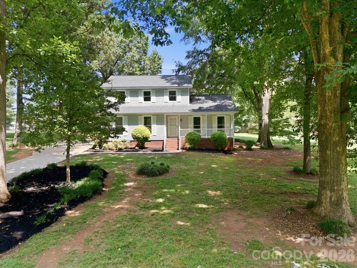 Property Photo: 630 Timberlane Trail NC 28147