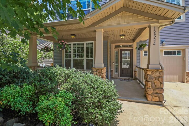Property Photo: 12524 Generations Street NC 28278