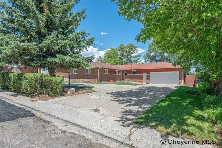 Property Photo:  3520 Sunrise Rd  WY 82009-2759 