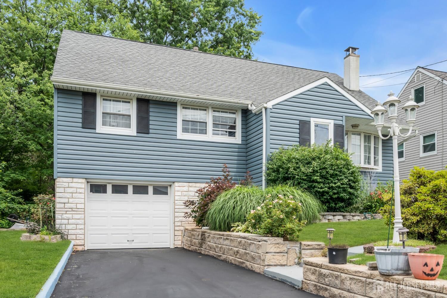 Property Photo:  21 McGuire Street  NJ 08840 