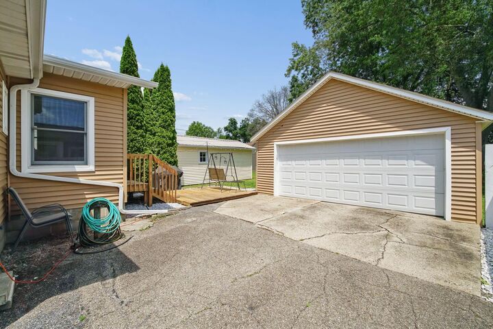 Property Photo: 72 N 31st Street OH 43055