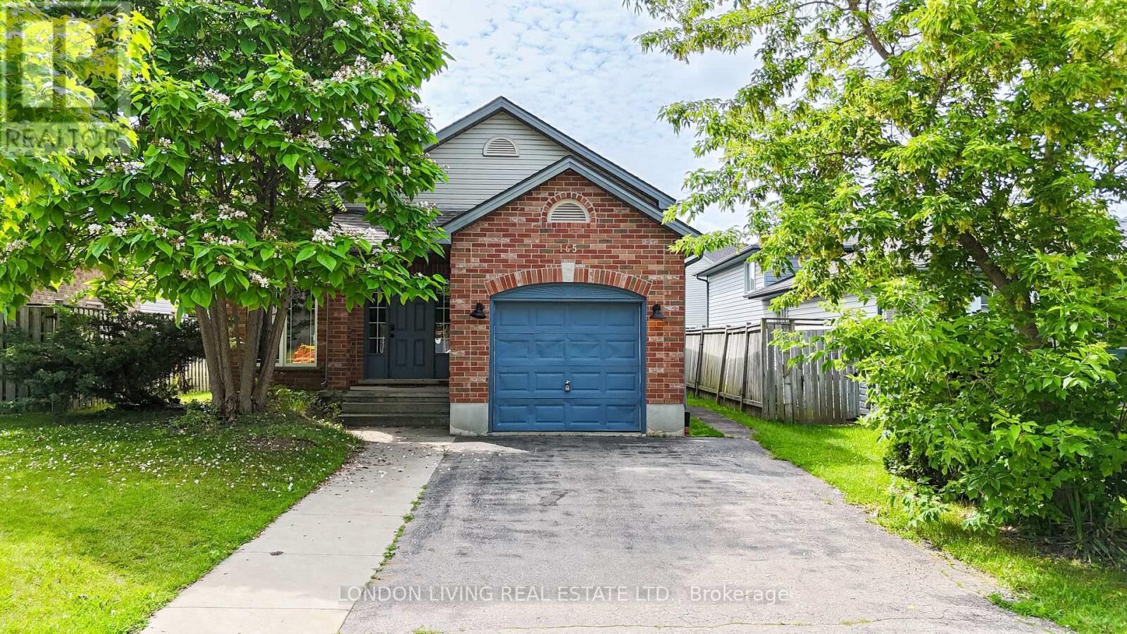 Property Photo: 165 Thurman Circle ON N5V 4Z1