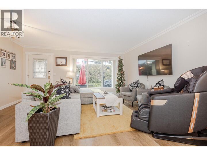 Property Photo: 205 Gerstmar Road 1 BC V1X 4A6
