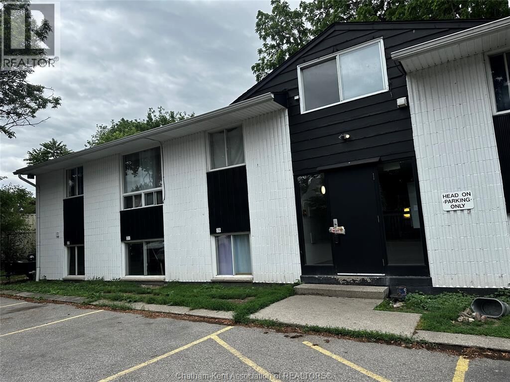 Property Photo:  89 Sheldon Avenue 22  ON N7L 3M8 
