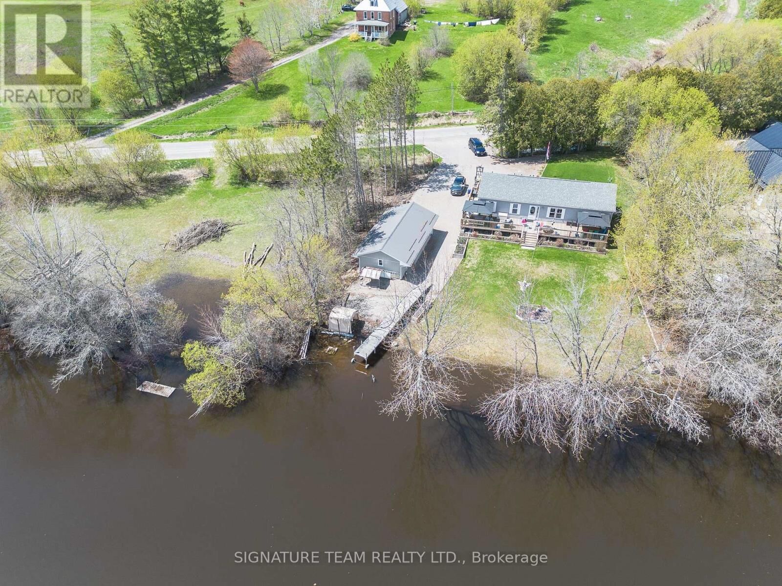 Property Photo:  428 Lacroix Bay Road  ON K0J 2L0 