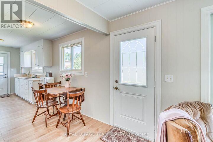 Property Photo:  329 Wylie Street  ON K0A 1A0 