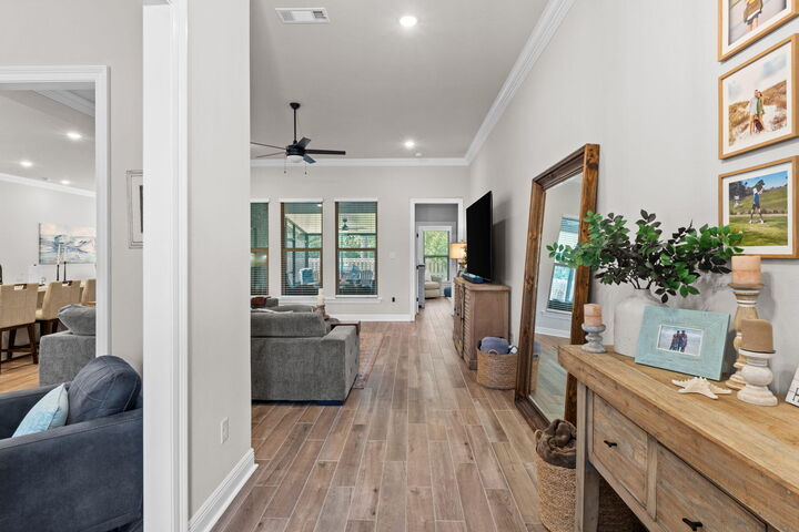 Property Photo:  518 E Tweet Street  FL 32439 