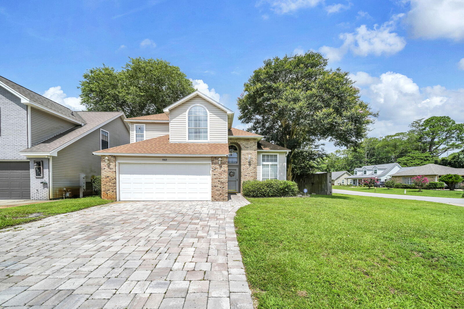 Property Photo:  1068 Windmill Drive  FL 32547 