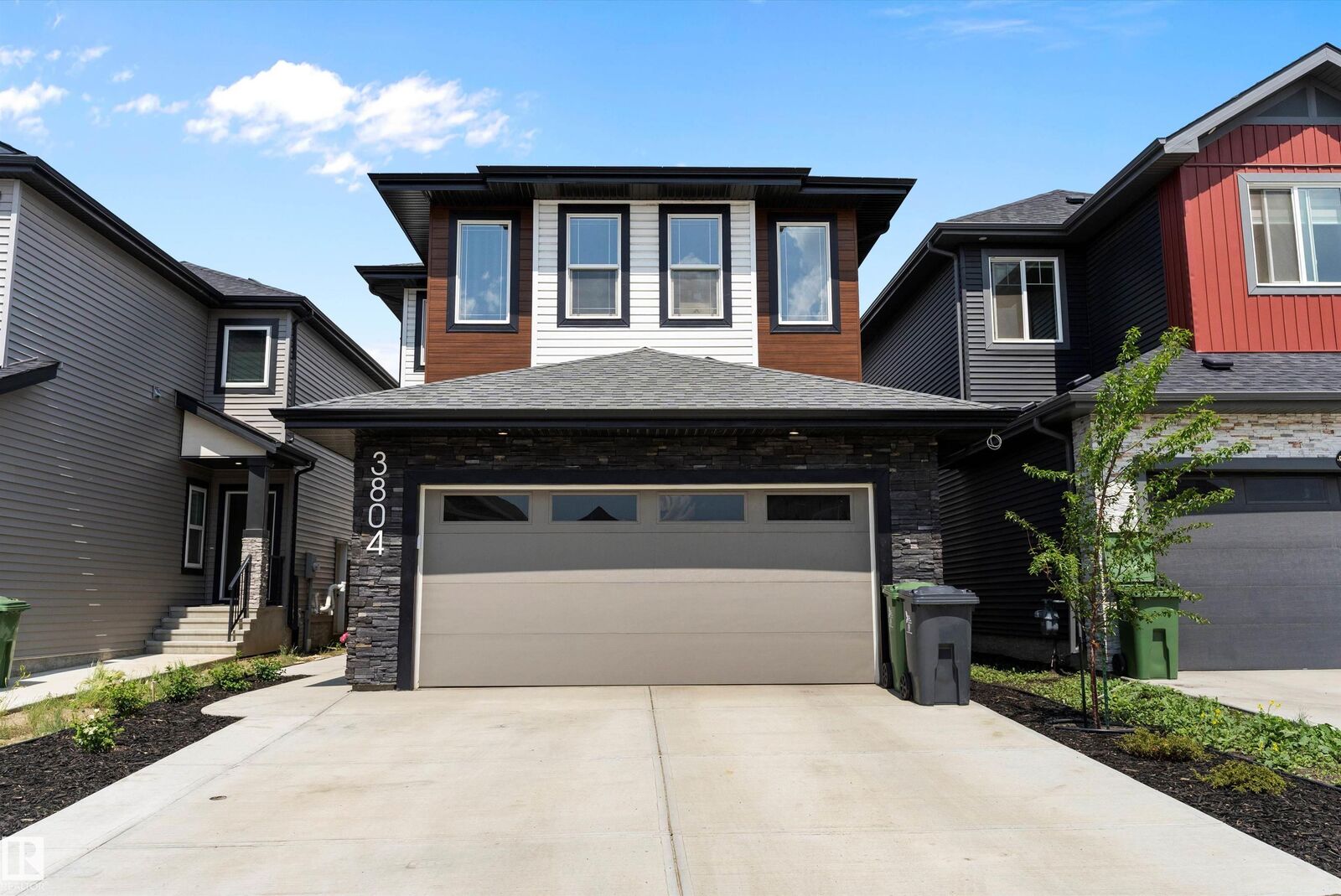 Property Photo: 3804 42 Avenue AB T4X 2Z6