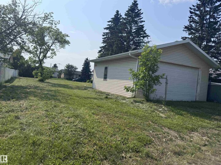 Property Photo:  10315 108 Avenue  AB T7P 1J2 