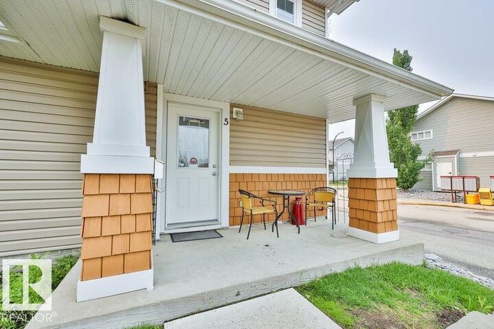 Property Photo: #5 70 Cavan Road AB T8H 2W9